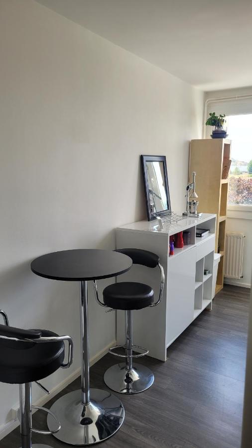 Appartement Lumineux Шоле Экстерьер фото